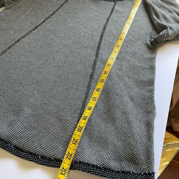 J.Jill size PM knit loose fit scoop neck knit top or sweater. - Picture 9 of 10